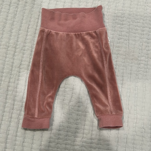 2 pairs of baby pants - Picture 3 of 7